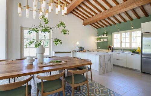 Massa e Cozzile House | Awesome Home In Massa E Cozzile