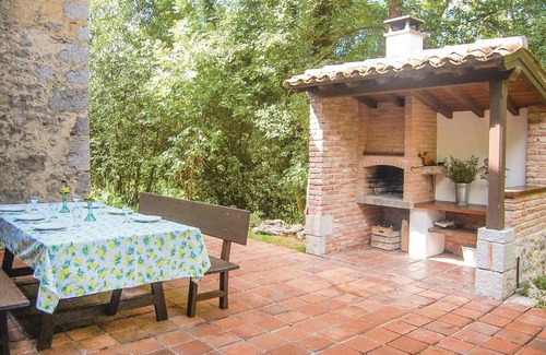 Bricia House | Awesome home in Posada de Llanes with 4 Bedrooms and WiFi