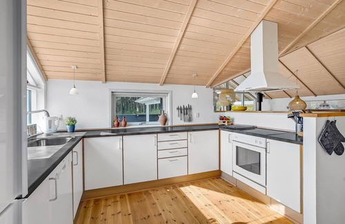 Sønderstrand House | Awesome home in Rømø with kitchen