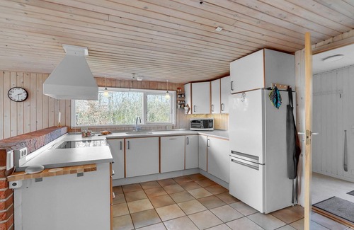Ronbjerg House | Awesome home in Roslev with kitchen