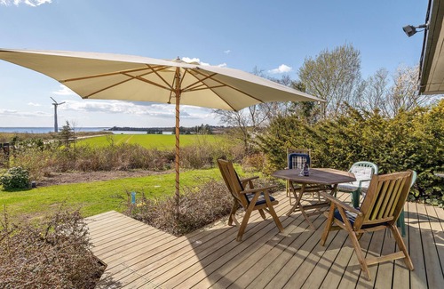 Ronbjerg House | Awesome home in Roslev with kitchen