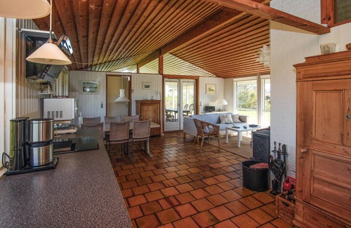 Langemark House | Awesome home in Samsø