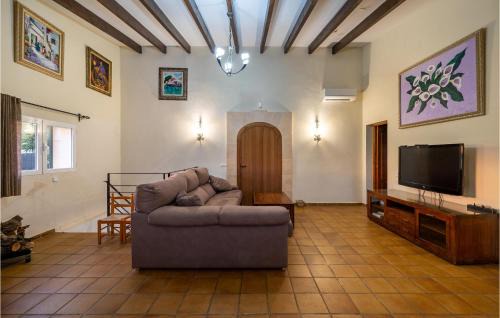 Sineu House | Awesome Home In Sineu