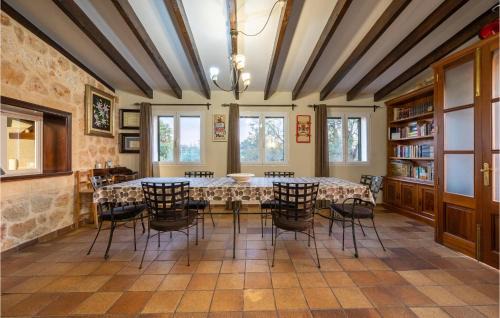 Sineu House | Awesome Home In Sineu