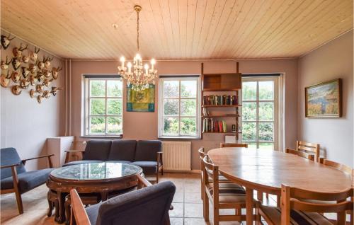 Stenstrup House | Awesome Home In Stenstrup With Wifi