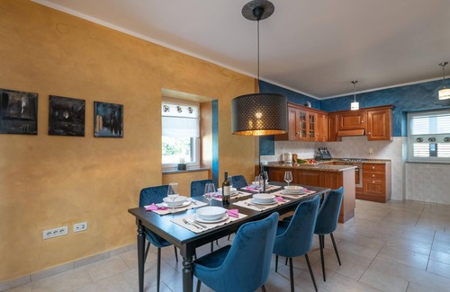 Sumber House | Awesome home in Sumber