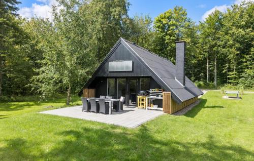 Arrild Ferieby House | Awesome Home In Toftlund With Wifi