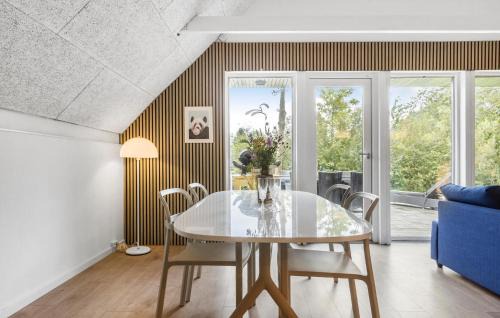 Arrild Ferieby House | Awesome Home In Toftlund With Wifi