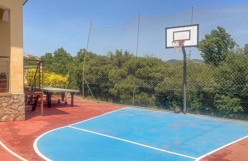 El Mas Mora House | Awesome home in Tordera
