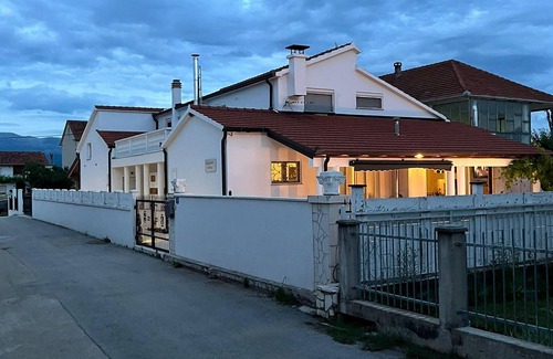 Trilj House | Awesome home in Trilj