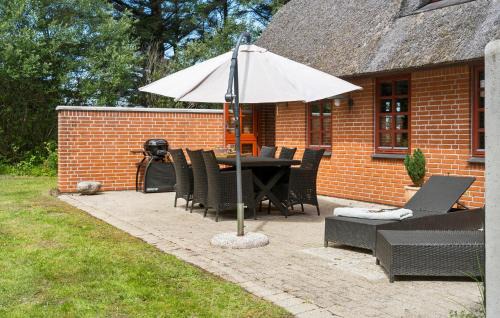 Øhuse House | Awesome Home In Ulfborg With Wifi