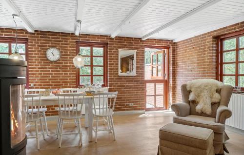 Øhuse House | Awesome Home In Ulfborg With Wifi