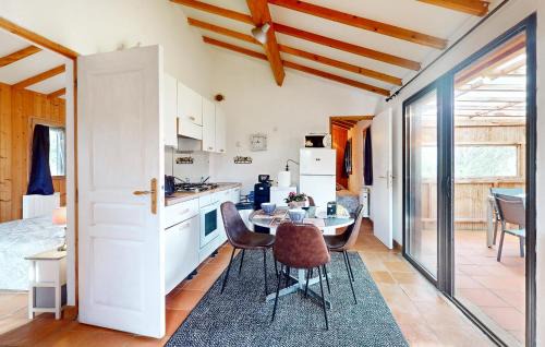 Sainte-Alvere House | Awesome Home In Val De Louyre Et Caude