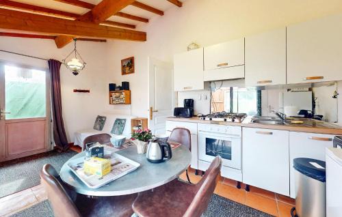 Sainte-Alvere House | Awesome Home In Val De Louyre Et Caude