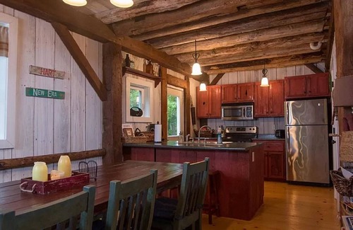 Mears Cottage | AWESOME LOCATION AND COTTAGE!