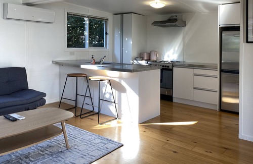 Mount Eden Apartment | Awesome Mt Eden 1BR Unit - Wifi-Carpark