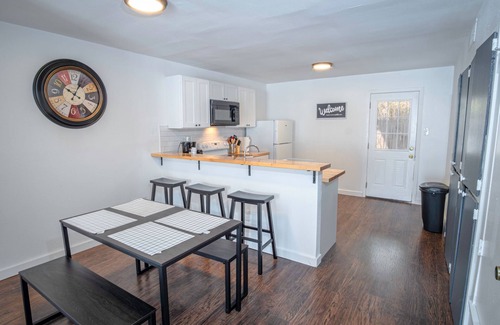 Midtown Apartment | Awesome Place 2br/2ba Near Downtown and Riverwalk