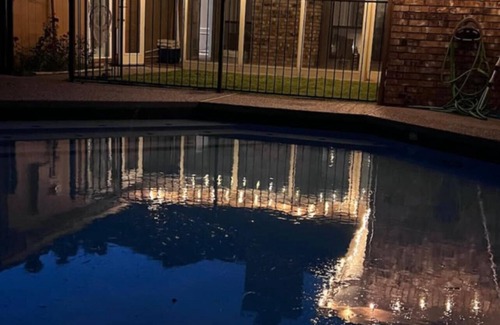 Mesquite House | awesome pool house with gym and spa