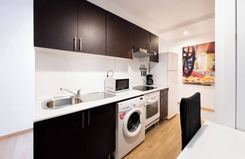 Centro Apartment | Awesome & Spacious Apartment Gran Vía | A037