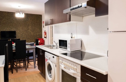 Centro Apartment | Awesome & Spacious Apartment Gran Vía | A037