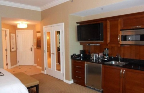 Las Vegas Condo | ! Awesome STRIP View Penthouse w/MGM resort access No Resort Fees!