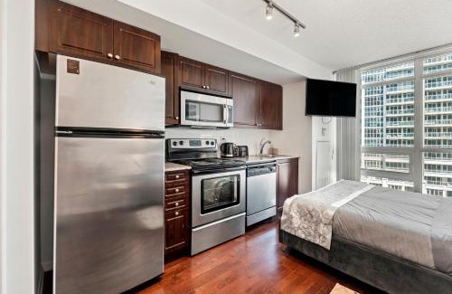 Fort York Apartment | Awesome Studio in Downtown Toronto