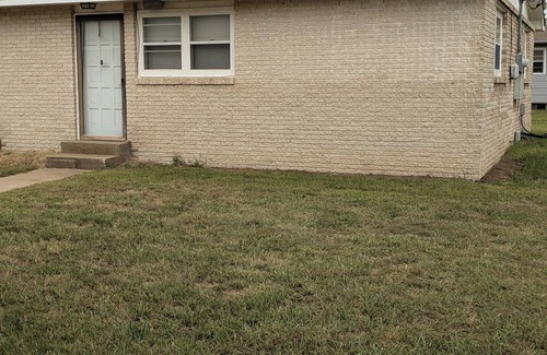 Hutchinson Apartment | Awesome two bedrooms to relax with AC, and quiet neighborhood in Hutchinson.