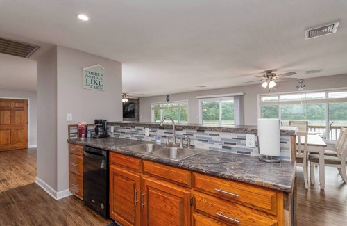 Barnett House | Awesome Views & Large Fishing Dock