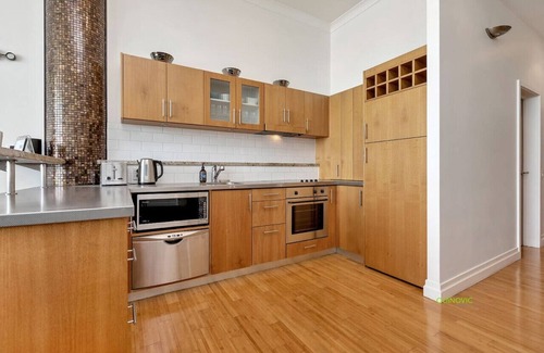 Auckland Central Business District Apartment | AWSA Waterfront Get Away (4018)