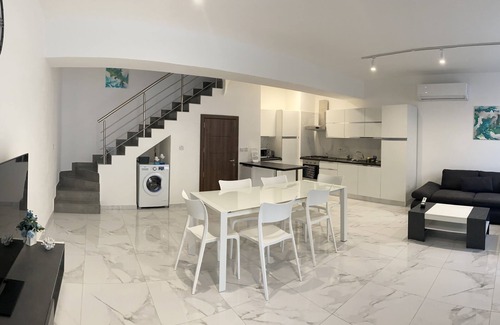 Xaghra House | AXARA Modern Self-Catering Holiday House in Xaghra