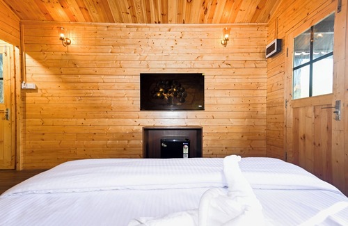 Arambol Hotel | Axiom Retreat