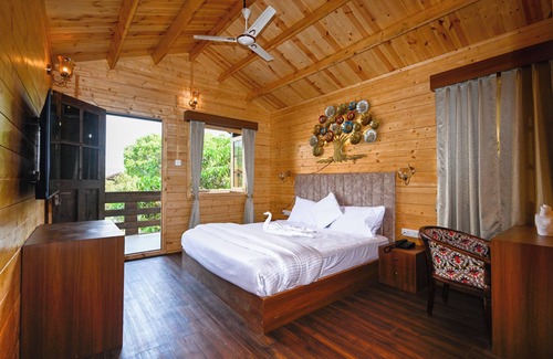 Arambol Hotel | Axiom Retreat