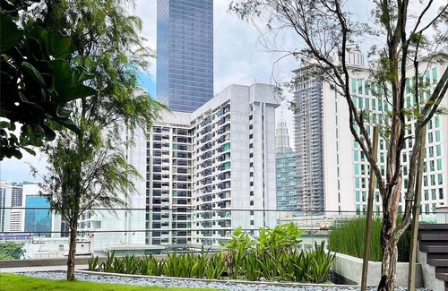 Bukit Bintang Condo | AXON Bukit Bintang 3-BDR 2-BR, 6pax, Near TRX & Pavillion, KLCC view