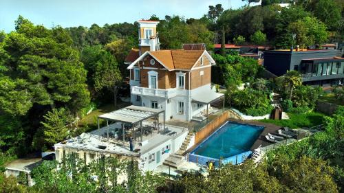 Sant Cugat del Valles Resort | Aya House