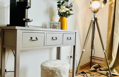 Marburg Apartment | AyCatcherHomes - Top Lage I 4 Personen I Zentral I Altstadt Marburg I Nähe Fluss Lahn I Boutique Apartment PERA