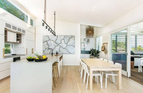 Byron Bay House | Ayindi Byron Bay (beach house) - Best Views and across the road from the beach