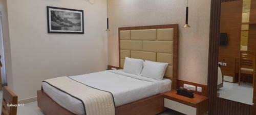 Sarkhej Hotel | Ayman Residency