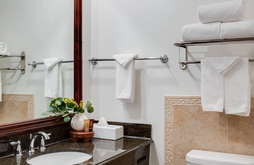 Santa Ana Heights Hotel | Ayres Hotel Costa Mesa/Newport Beach