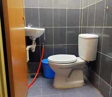 Kampung Gertak Seratus House | AYUNI HOMESTAY KUALA BESUT TERENGGANU