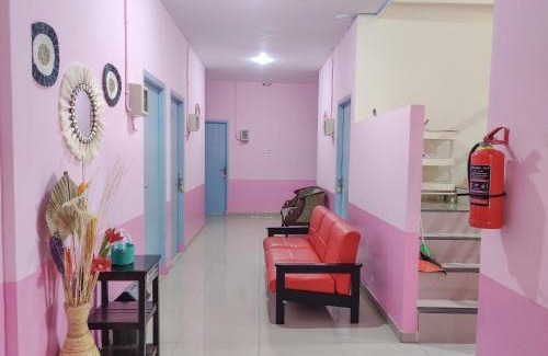 Semarang Hotel | Ayuning Guest House Syariah Semarang Mitra RedDoorz