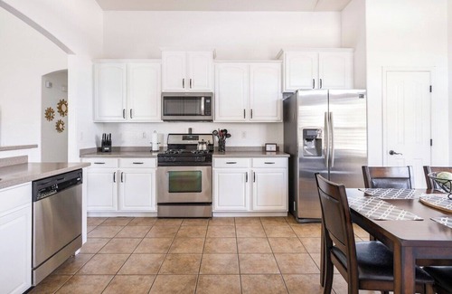 Rancho Gabriela House | AZ Sun Palm Retreat w/optional Private Heated Pool