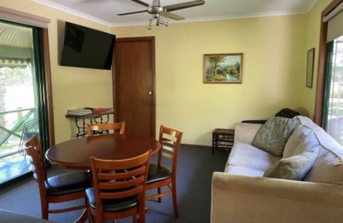 Bombowlee Cottage | Azalea Cottage - Tumut River