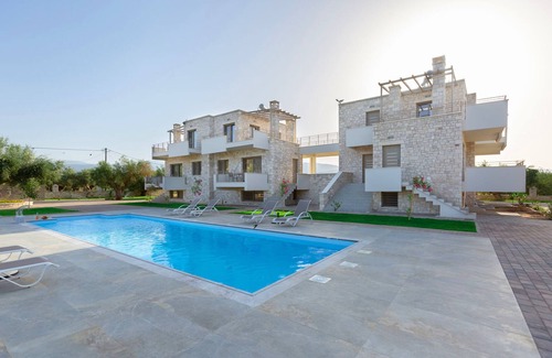 Paralia Villa | Azari Lifetime Memories Villa 2