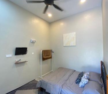 Kampung Dato' Ibrahim Fikri House | AzHAUZ Guestroom & Campsite