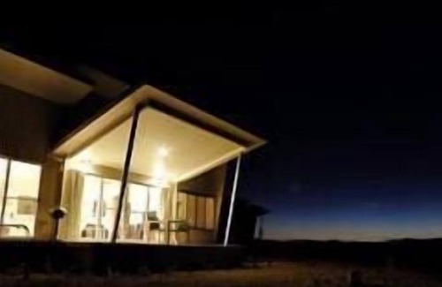 Ballandean House | Azjure Studio Retreat