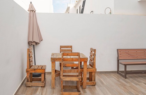 Cerritos Apartment | Azul Marino