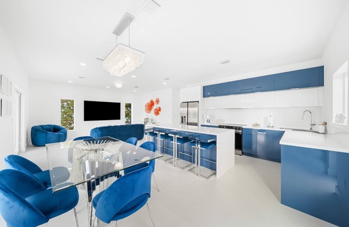 Marathon House | Azul Paradise - Waterfront - Heated Pool - Dock