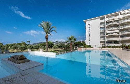 Golfe Juan Apartment | Azur Élégance, piscine & plages