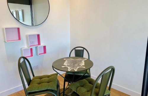 Sete Apartment | Azur 2 vue sublime clim, parking, terrasse, Wifi