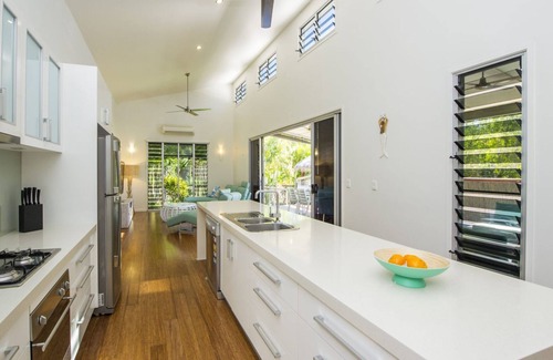 Horseshoe Bay House | Azur Villa, Horseshoe Bay